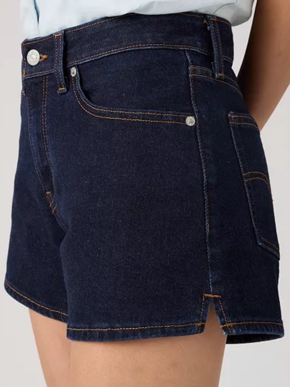 NWT Levi's Women's Mid-Rise A-Line Denim Shorts 25